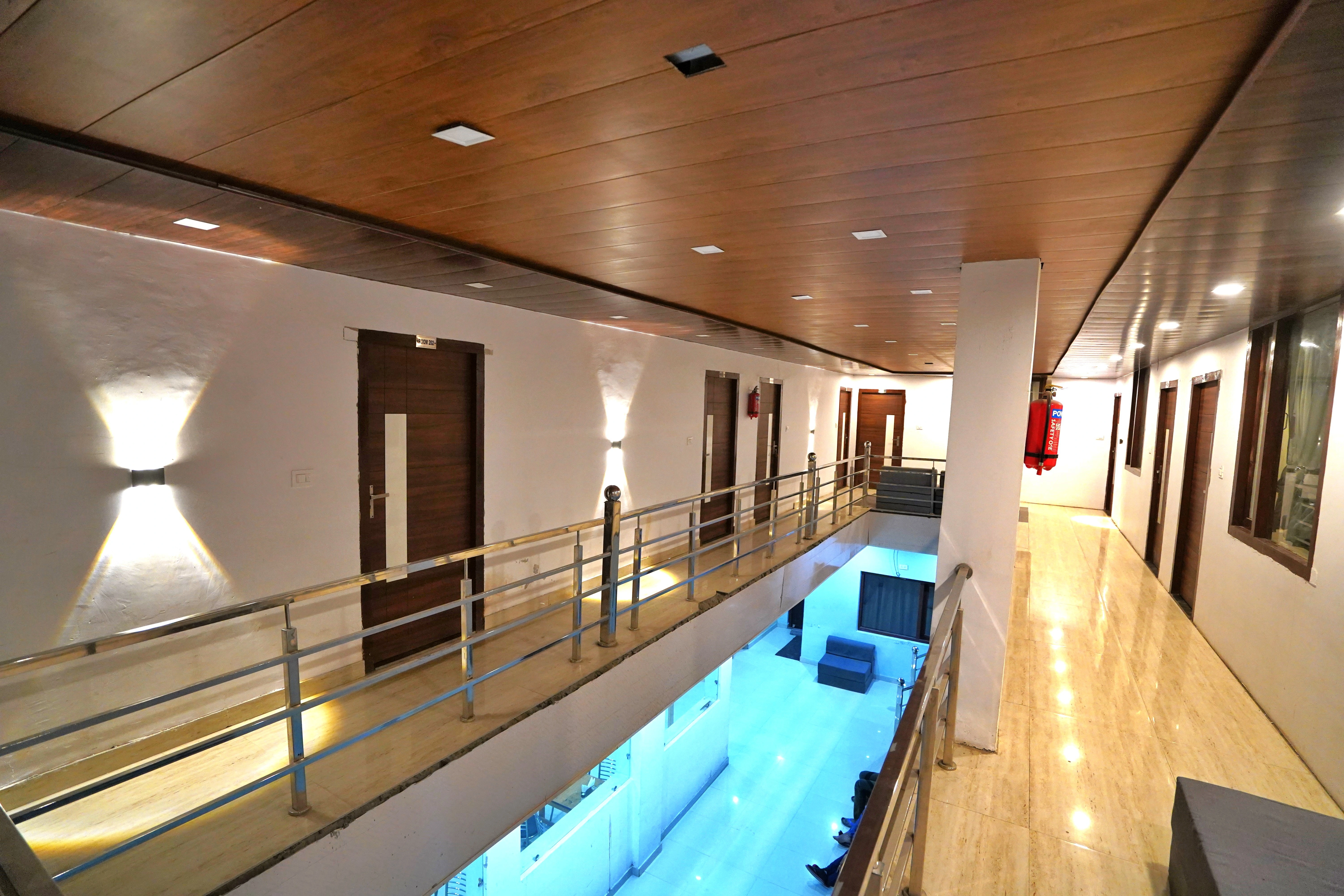 Hotel Divine Ganga Luxury Interior